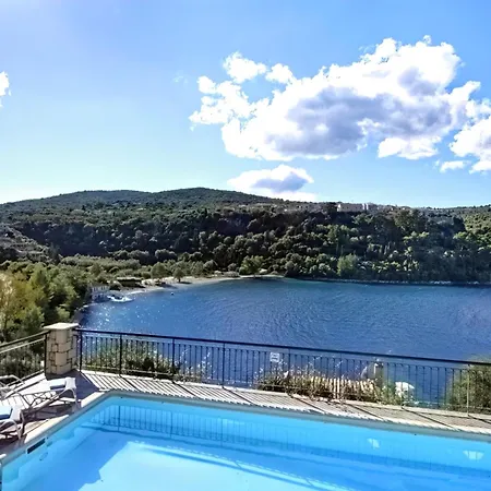 Alex Meganisi - Luxury With Private Pool, Seaviews, Closeby Vila *