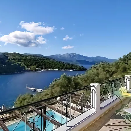 Vila Alex Meganisi - Luxury With Private Pool, Seaviews, Closeby *