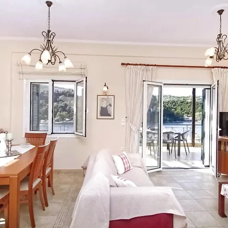 Vila Alex Meganisi - Luxury With Private Pool, Seaviews, Closeby