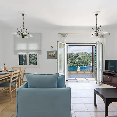 Alex Meganisi - Luxury With Private Pool, Seaviews, Closeby Vila